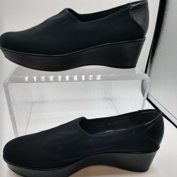 Stuart Weitzman Slip on Wedge JW57944-  Size 8M - Picture 7 of 12